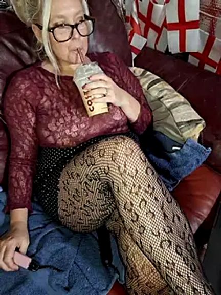 Bella_Squirts