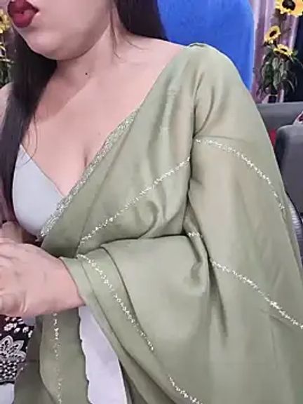 Curvy_Nayara
