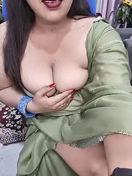 Curvy_Nayara