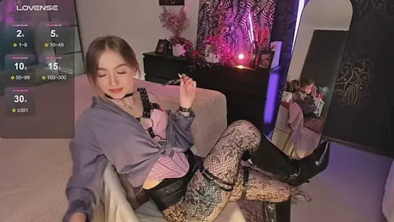 Annie_Leone