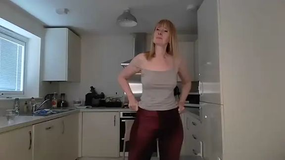 Anna_Raye