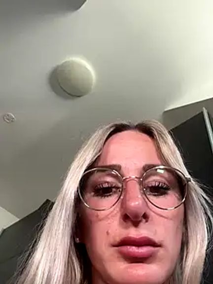Liana_Lou