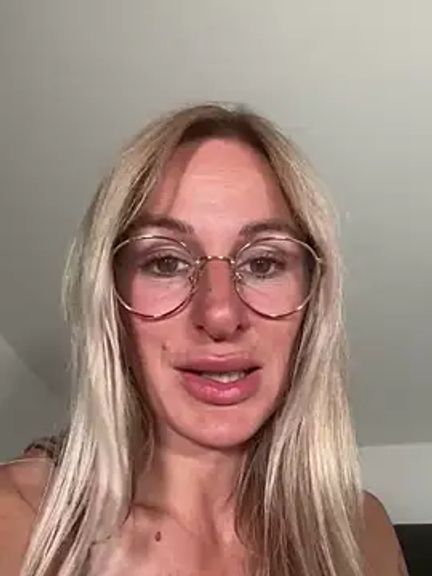 Liana_Lou