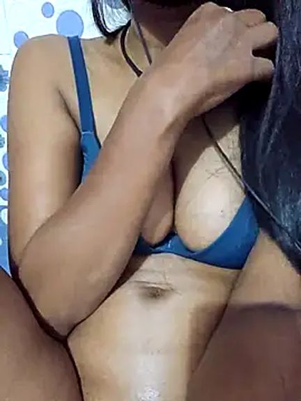 hansika_25