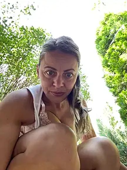 ladywithbigass