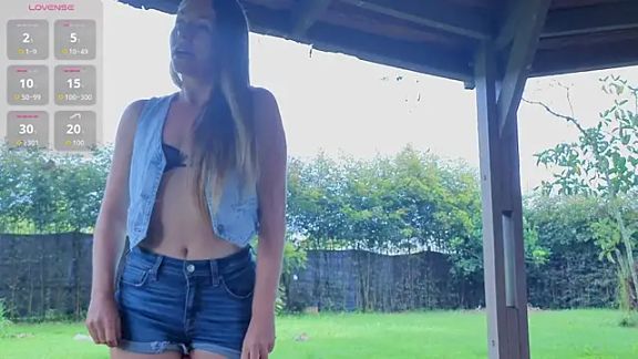 Angiehuston1