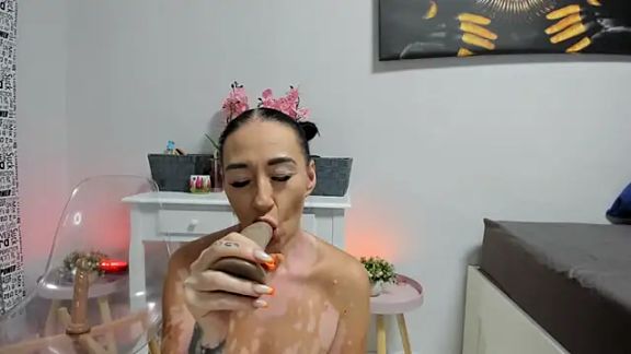Rayanablackandwhite