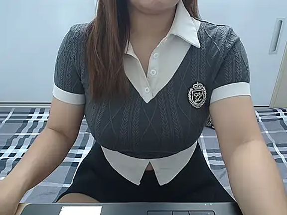 Amiee_Showhottie