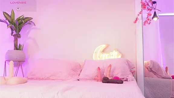 mili_moon_