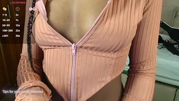 Raquel_jones