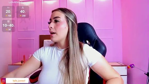 KYLIE_JONES6
