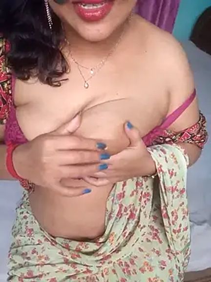 Laaly_Sona