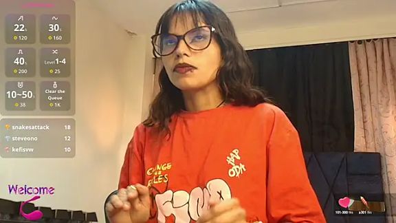 Mia_Holly__