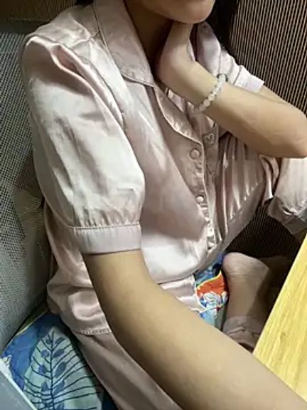 Mina048