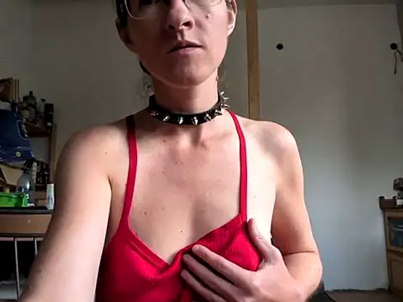 Milky_hairy_mommy