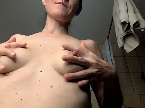 Milky_hairy_mommy