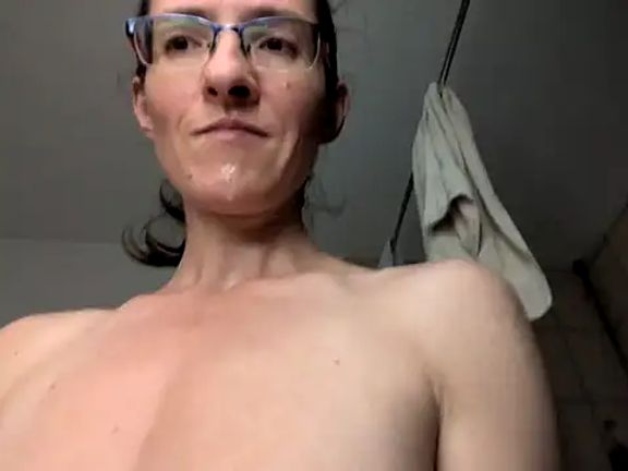 Milky_hairy_mommy