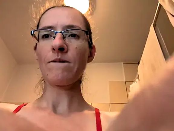 Milky_hairy_mommy