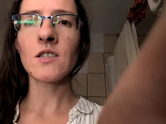 Milky_hairy_mommy