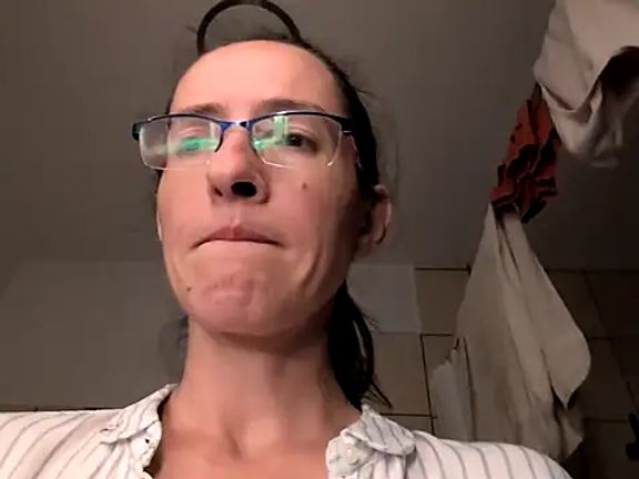 Milky_hairy_mommy