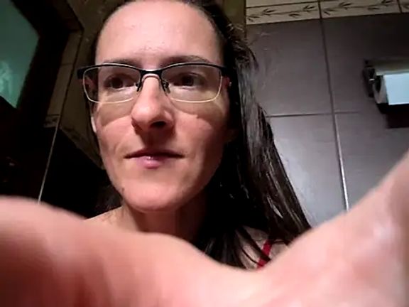 Milky_hairy_mommy