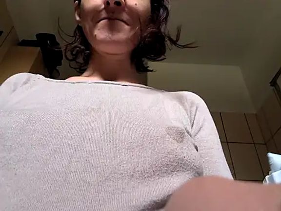 Milky_hairy_mommy
