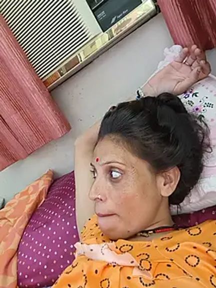 Sexy-Suhani2