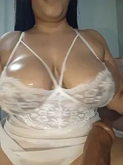 Goldie_Lexi