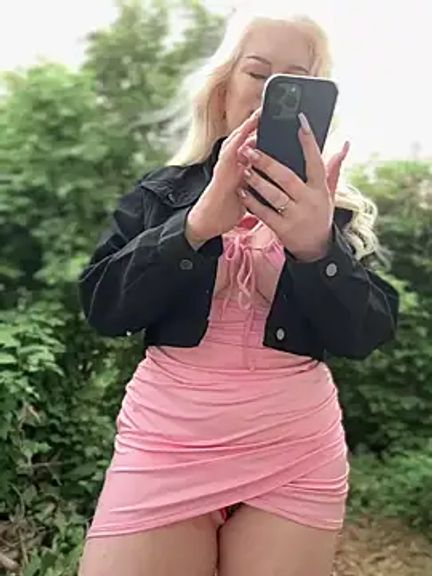 LaraHollywood