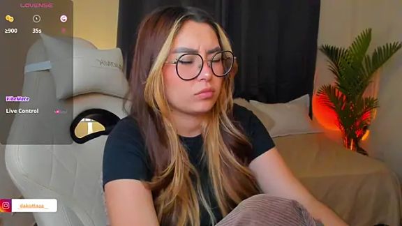 dakottaa_