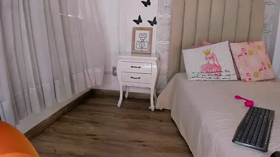 Emma_Torres__