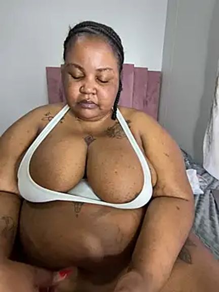 MissLola27