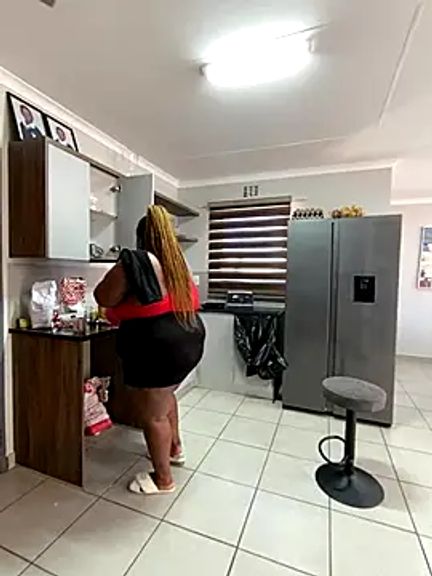 MissLola27