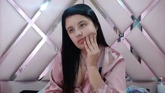nathaly_low1