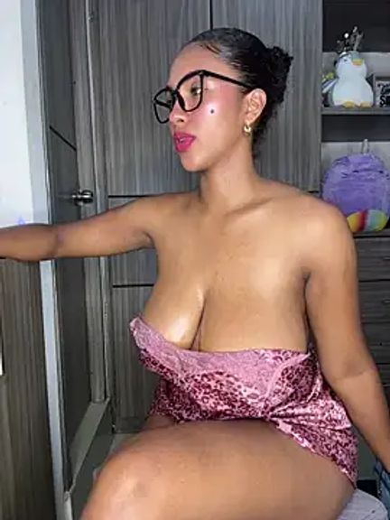 Mia_sweet80