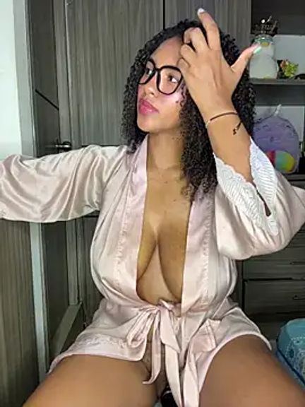 Mia_sweet80