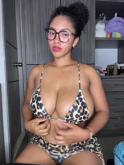 Mia_sweet80