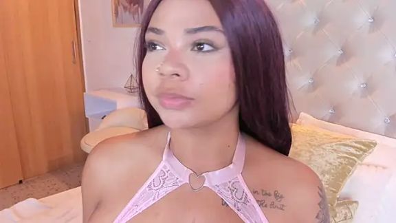 Eloisa_cleavage_