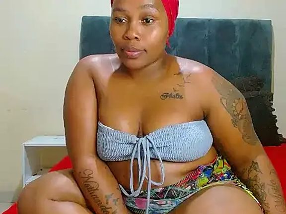 curvycloe1