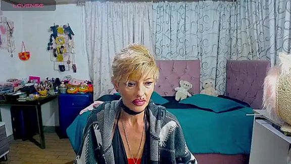 isabella-lips007