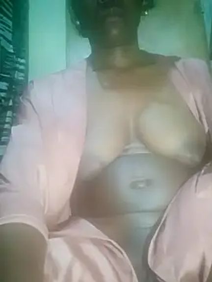 Pretty_Doll17