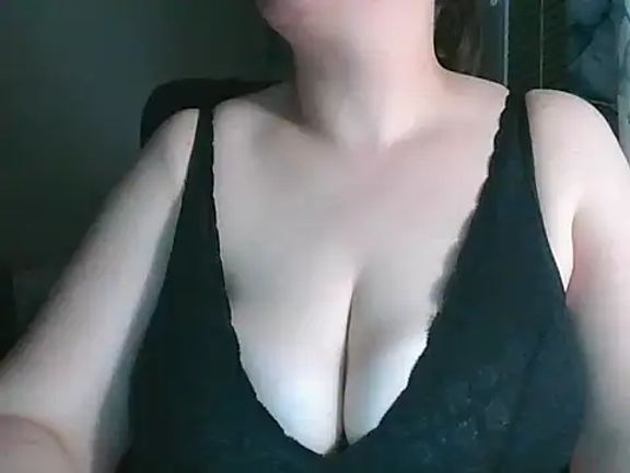 KinkyBoobsQueen