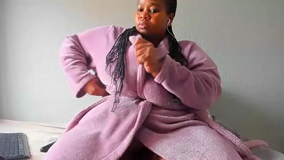 ThickLeeyanaX