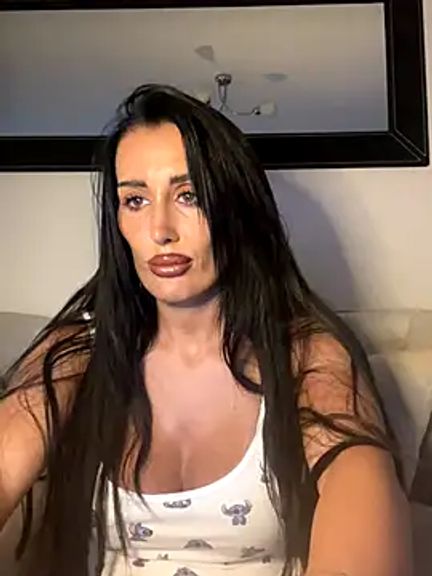 SECRETBELLAUK