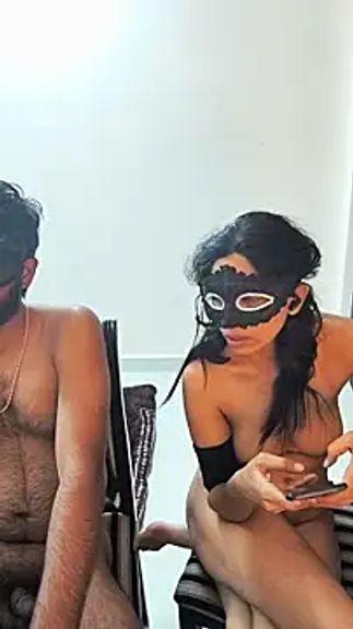 NAUGHTY_INDIAN_COUPLE