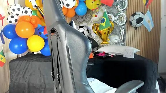 Danna_topless