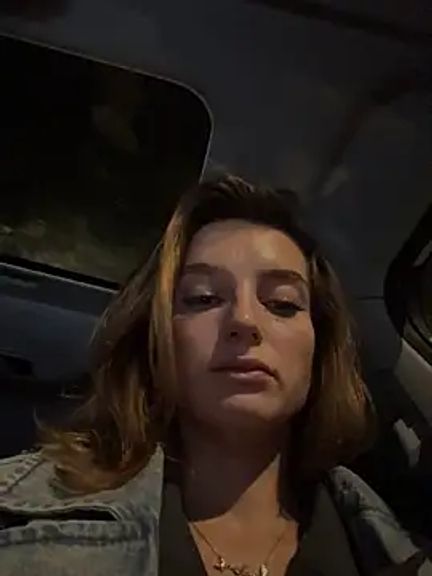-AngelAri-