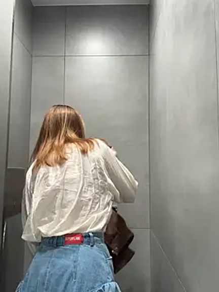 -AngelAri-