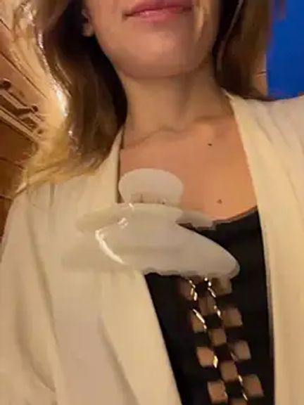 -AngelAri-