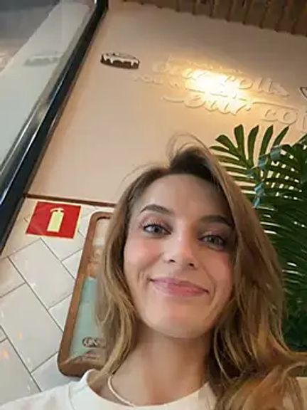 -AngelAri-